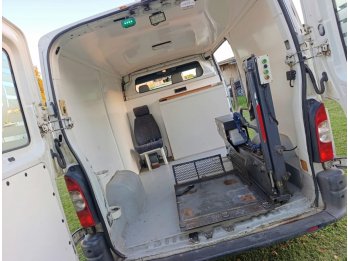 RENAULT MASTER DCI 120 CORTO "AMBULANCIA DE TRASLADO"