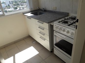 Alquilo dpto 1 dorm. en calle Colón al 100