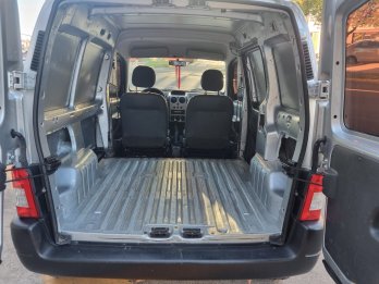 Atto vendo Berlingo 1.6 nafta Furgón Business / 2020