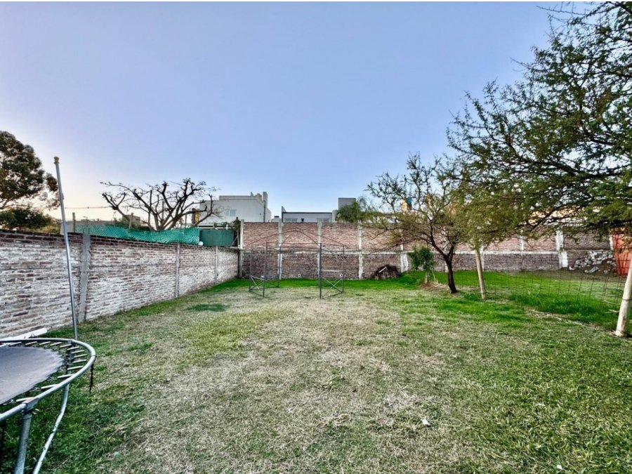 Casa en Lomas del Golf con estructura para crecer