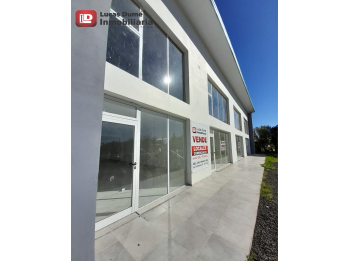 AMPLIOS LOCALES COMERCIALES - EN VENTA