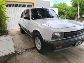 PEUGEOT 504