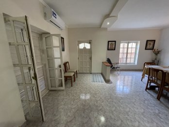 EN VENTA CASA DE 3 DORMITORIOS PATIO Y QUINCHO ZONA EX HIPOD