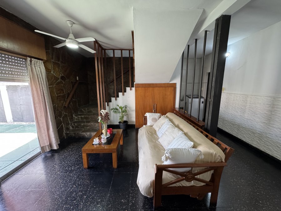 VENTA – Casa 4 dormitorios céntrica | APTA CREDITO HIPOTECAR