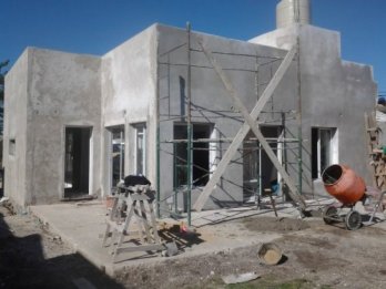 OFICIAL ALBAÑIL,PINTOR SE OFRECE