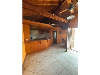 🏡 **COMPLEJO EN VENTA – VILLA URQUIZA** 🌿