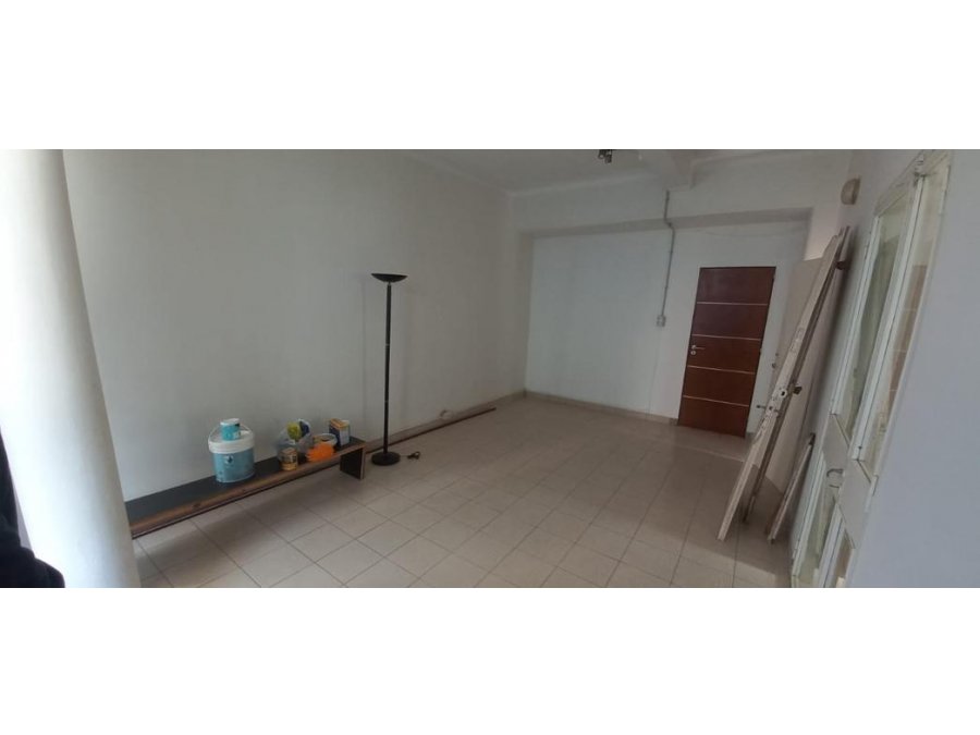 ALQUILAMOS PARA OFICINAS O DTO DE 2 HABITACIONES EN PEATONAL