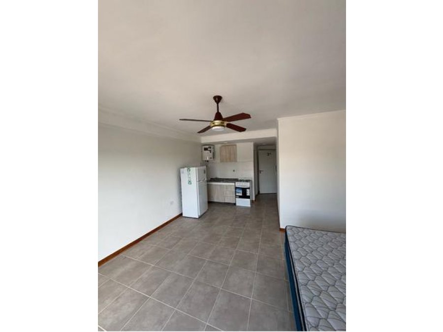 EN VENTA-MONOAMBIENTE AMUEBLADO EN CALLE LAPRIDA