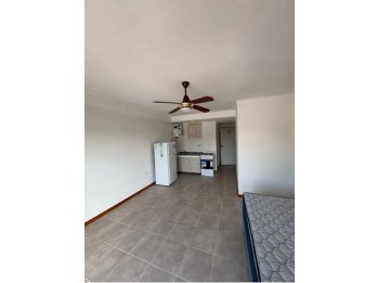 EN VENTA-MONOAMBIENTE AMUEBLADO EN CALLE LAPRIDA