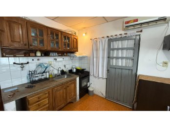 CASA DE 2 DORM, PATIO Y COCHERA, ZONA NEWBERY Y S. BORDON
