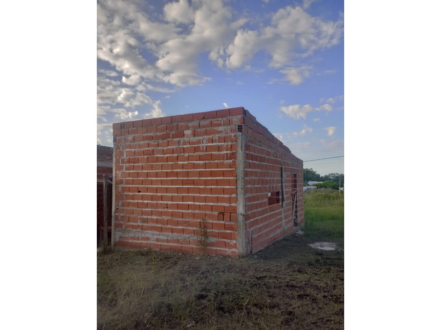 🌿 **LOTE EN VENTA CON CONSTRUCCIÓN – PARANÁ**