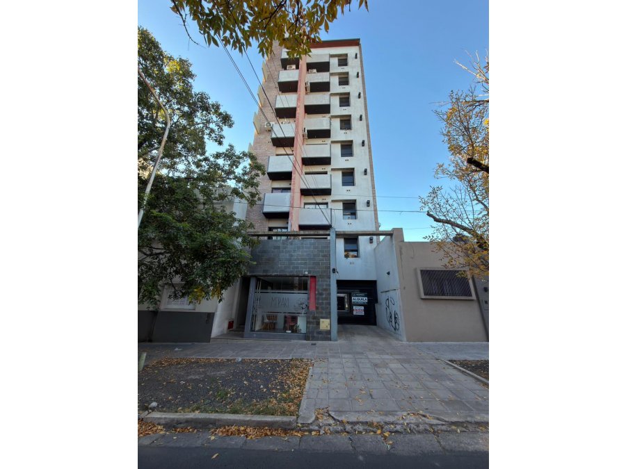 VENDO DEPARTAMENTO CON COCHERA - URUGUAY Y LA RIOJA