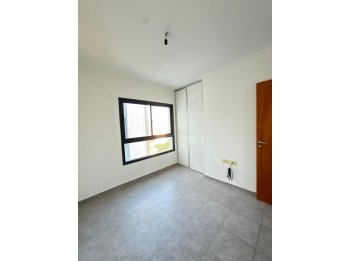 VENDO DEPARTAMENTO CON COCHERA - URUGUAY Y LA RIOJA