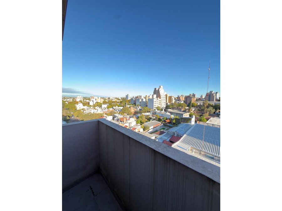 VENDO DEPARTAMENTO CON COCHERA - URUGUAY Y LA RIOJA