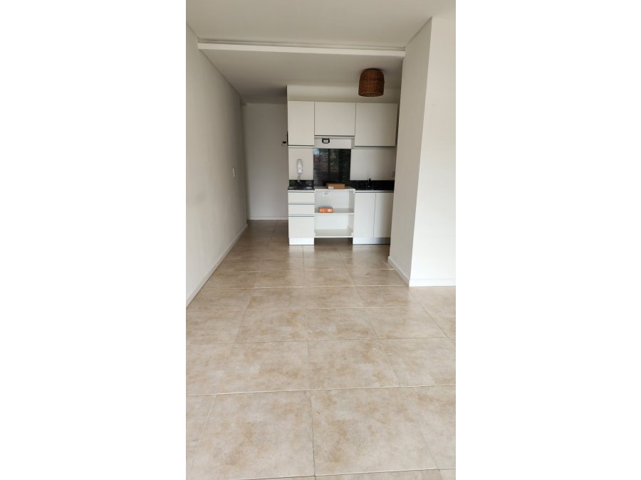 SE VENDE MONOAMBIENTE EN CALLE PASTEUR