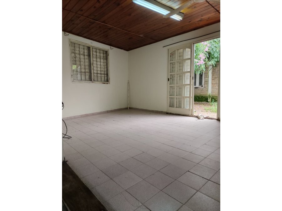 CASA ESQUINA EN VENTA. PARANA.  B° AMMYC 40 VIVIENDAS
