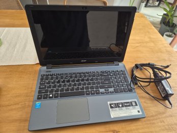 VENDO NOTEBOOK ACER