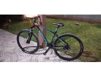 VENZO THORN REVUS.