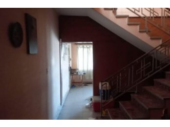 CASA A RECICLAR CON GRAN TERRENO AV MONTIEL