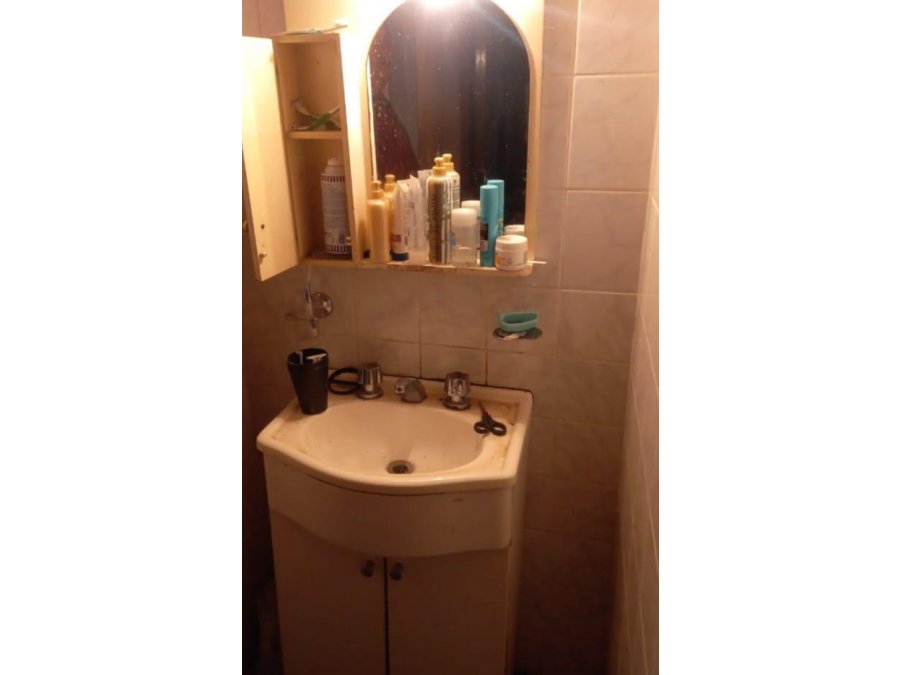 CASA A RECICLAR CON GRAN TERRENO AV MONTIEL