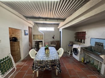 VENDO CASA CON AMPLIO TERRENO 790 m2 - CALLE FRANCISCO SOLER