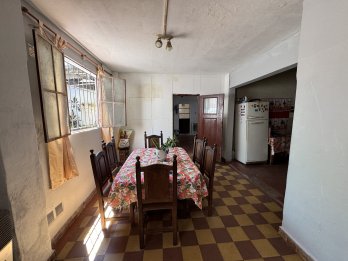 VENDO CASA CON AMPLIO TERRENO 790 m2 - CALLE FRANCISCO SOLER
