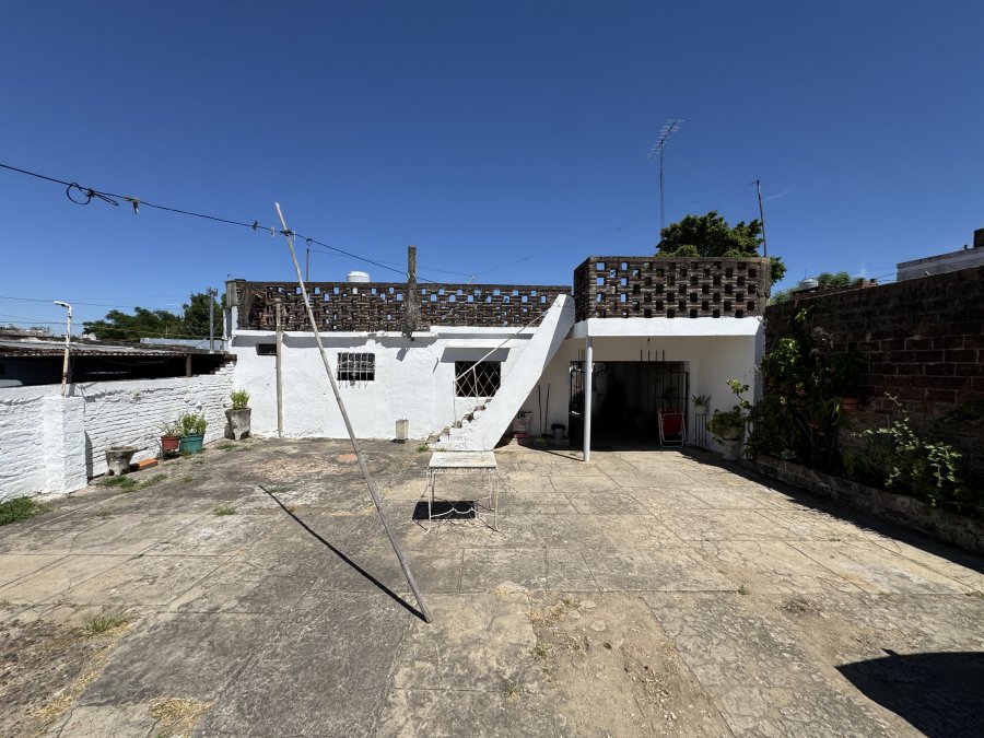 VENDO CASA CON AMPLIO TERRENO 790 m2 - CALLE FRANCISCO SOLER