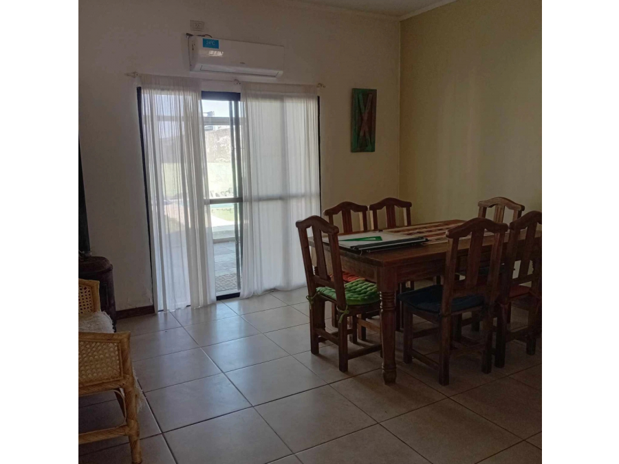 CASA CON PILETA + QUINCHO EN VILLA FONTANA | LISTA PARA DISF