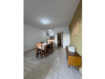 En venta- Departamento 1 dormitorio.- Oro verde