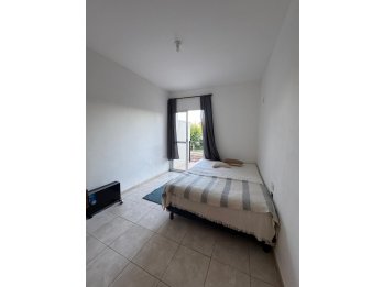 En venta- Departamento 1 dormitorio.- Oro verde