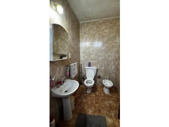 En venta - Casa 2 dormitorios Calle Larramendi  U$D45.000