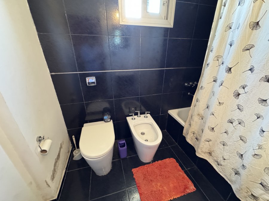 VENTA – Casa 2 dormitorios con gran patio | Barrio Lomas del