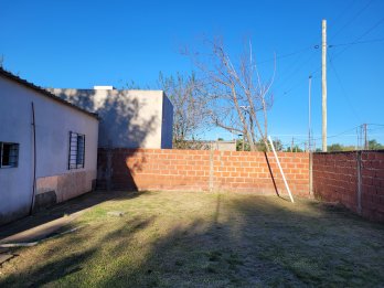 VENTA - CASA DE 2 DORMI COLONIA AVELLANEDA - APTA CREDITO