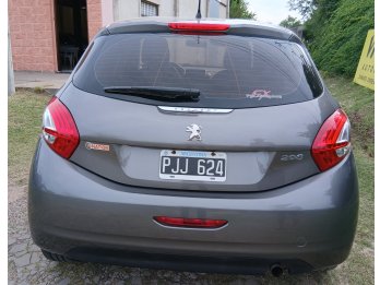 Peugeot 208 Allure 1.5 Pantalla Táctil, Navegador 85.000Km