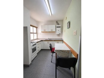 Se vende lindo departamento en calle 25 de Mayo.