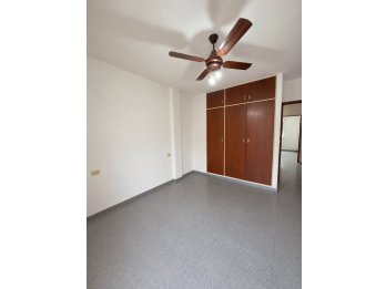 Se vende lindo departamento en calle 25 de Mayo.