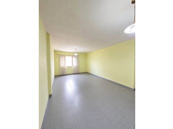 Se vende lindo departamento en calle 25 de Mayo.