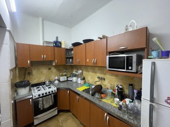 VENDO - Casa 2 dormitorios con patio y cochera APTA CRÉDITO