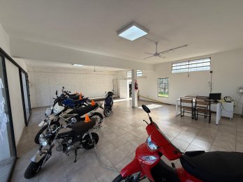 Vendo salon comercial en terreno de 1200m2 Av.Almafuerte
