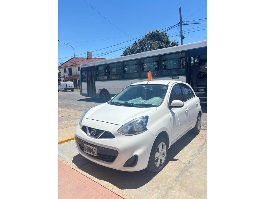 Vendo Nissan March!!!!