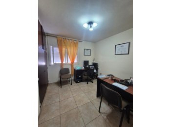 Vendemos departamento amplio calle Urquiza!