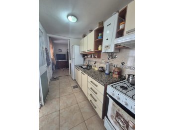 Vendemos departamento amplio calle Urquiza!