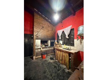 Zona Prado Español, Col. Avellaneda - Casa Quinta en Venta