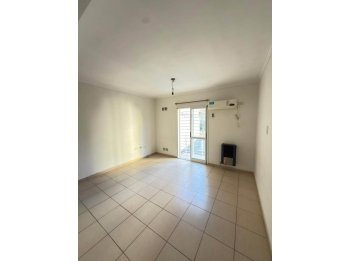 En venta lindo monoambiente en calle R. del Tala.