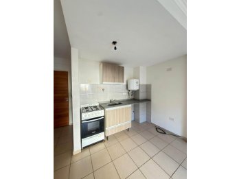 En venta lindo monoambiente en calle R. del Tala.
