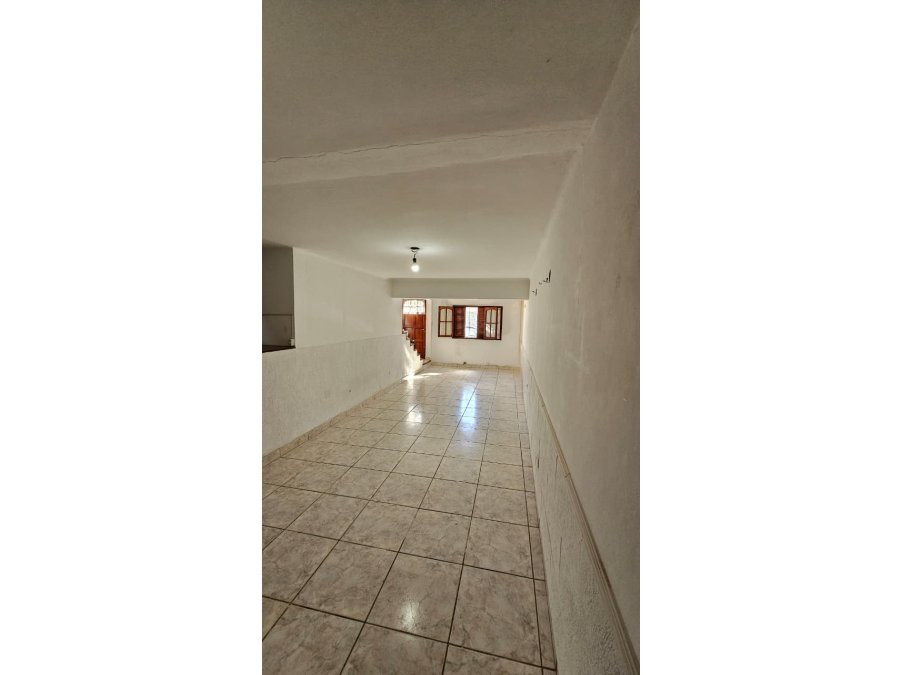 🏡 **ALQUILER – CASA 2 DORMITORIOS**