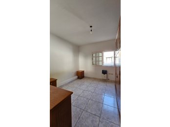🏡 **ALQUILER – CASA 2 DORMITORIOS**