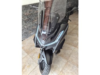 Voge Sr3 año 2025 con 1.300 km Excelente Estado
