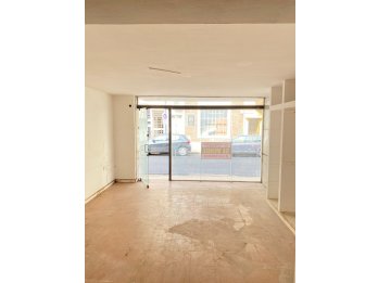 🏢 **CASA + 2 LOCALES EN VENTA – MICROCENTRO DE PARANÁ**