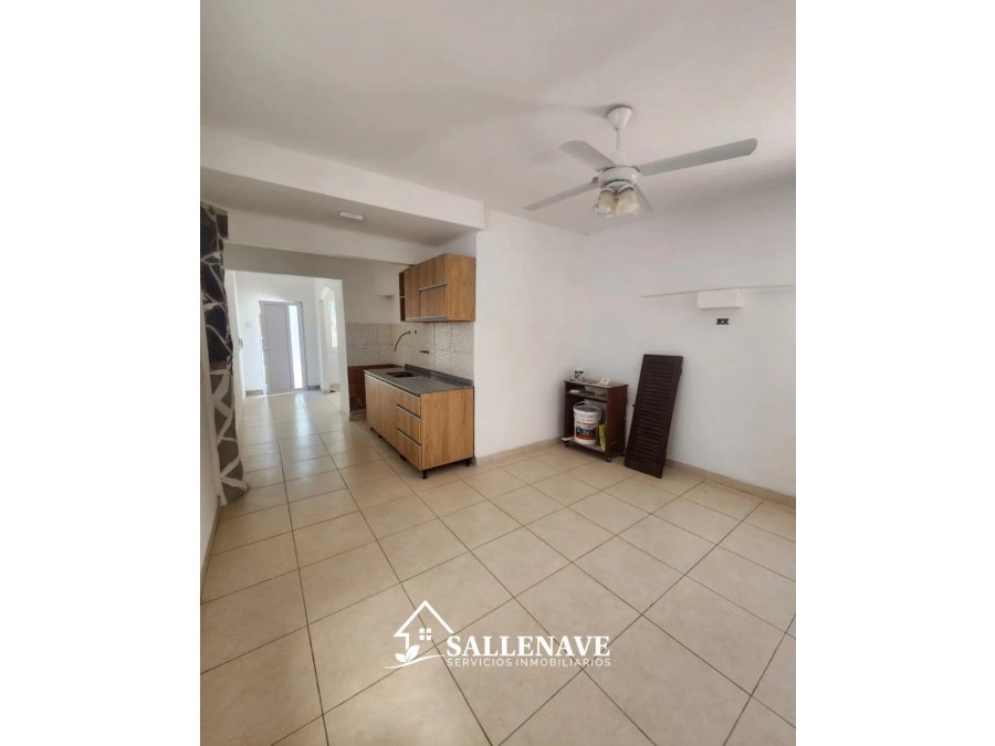 VENTA CASA RETASASA - 3 DORMITORIOS + COCHERA + FONDO
